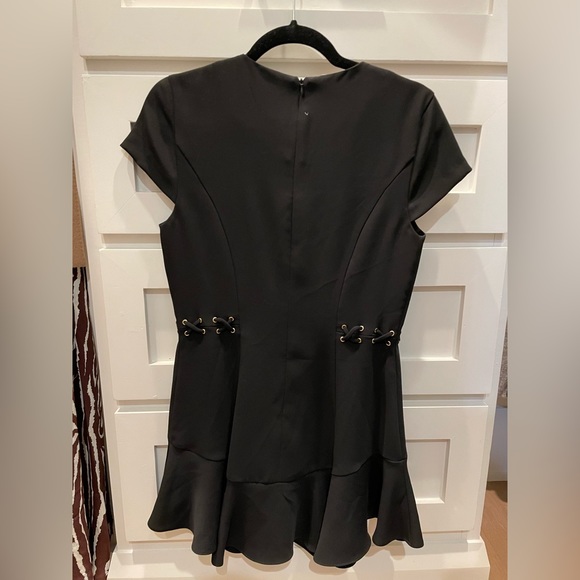 AMANDA UPRICHARD A-LINE CAP SLEEVE DRESS - Picture 3 of 3